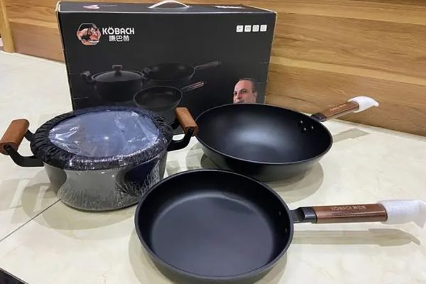 康巴赫炒锅怎么样（康炒锅有涂层吗）